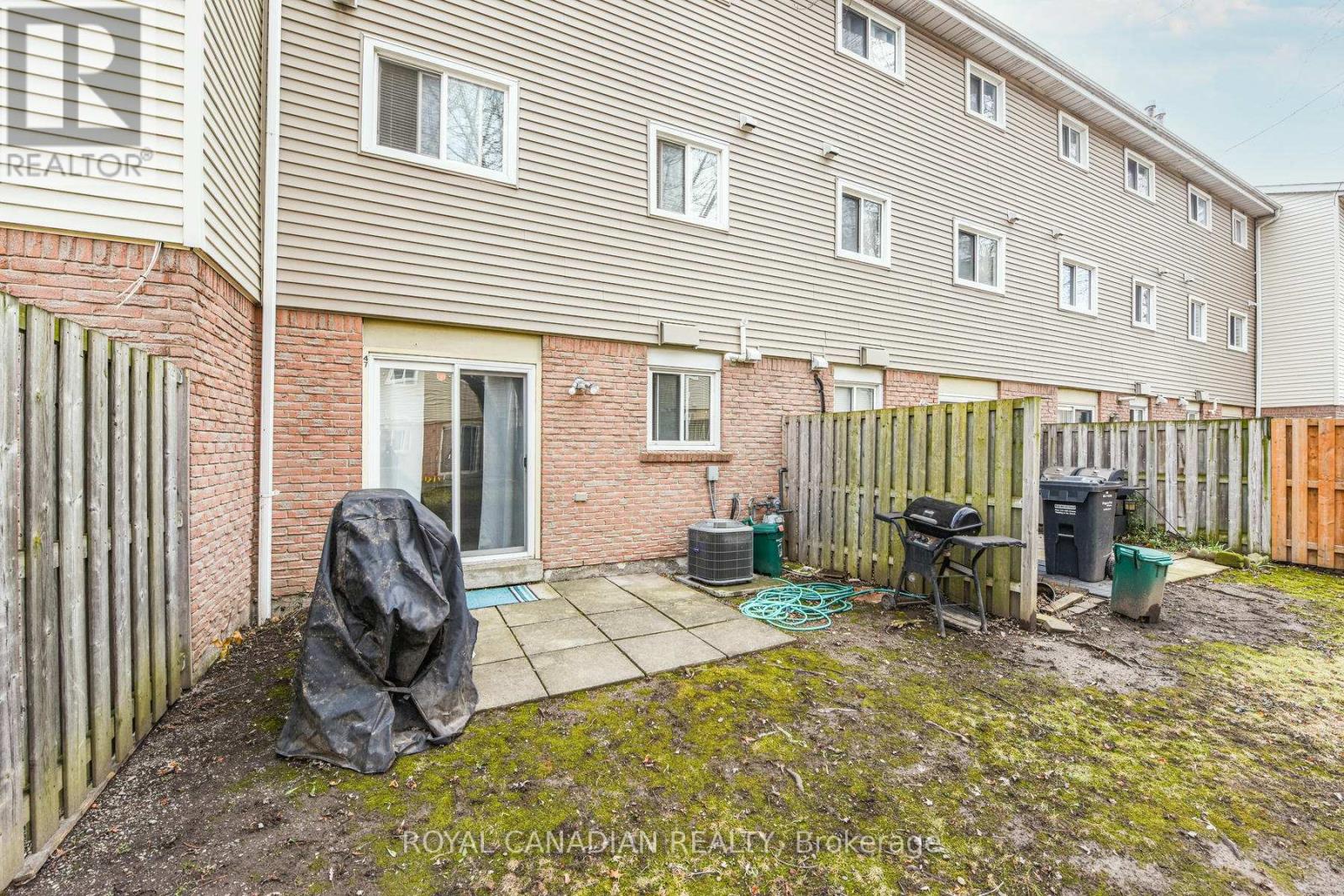 Property at 47 - 47 ELLIS DRIVE N image 4