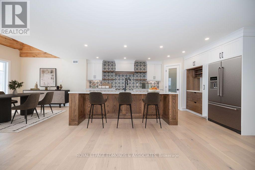 14 Fairway Drive N, Petawawa, Ontario  K8A 8N2 - Photo 11 - X12007027