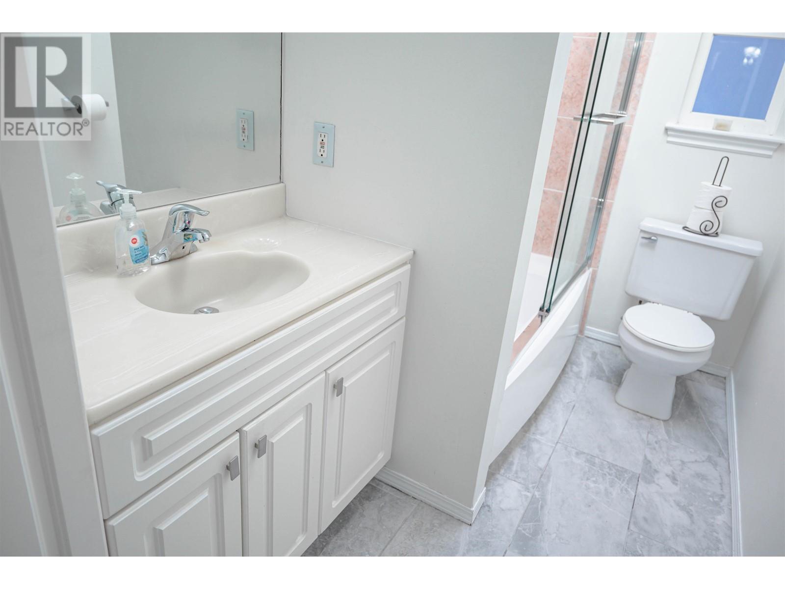 7936 Edmonds Street, Burnaby, British Columbia  V3N 1C2 - Photo 8 - R2963061