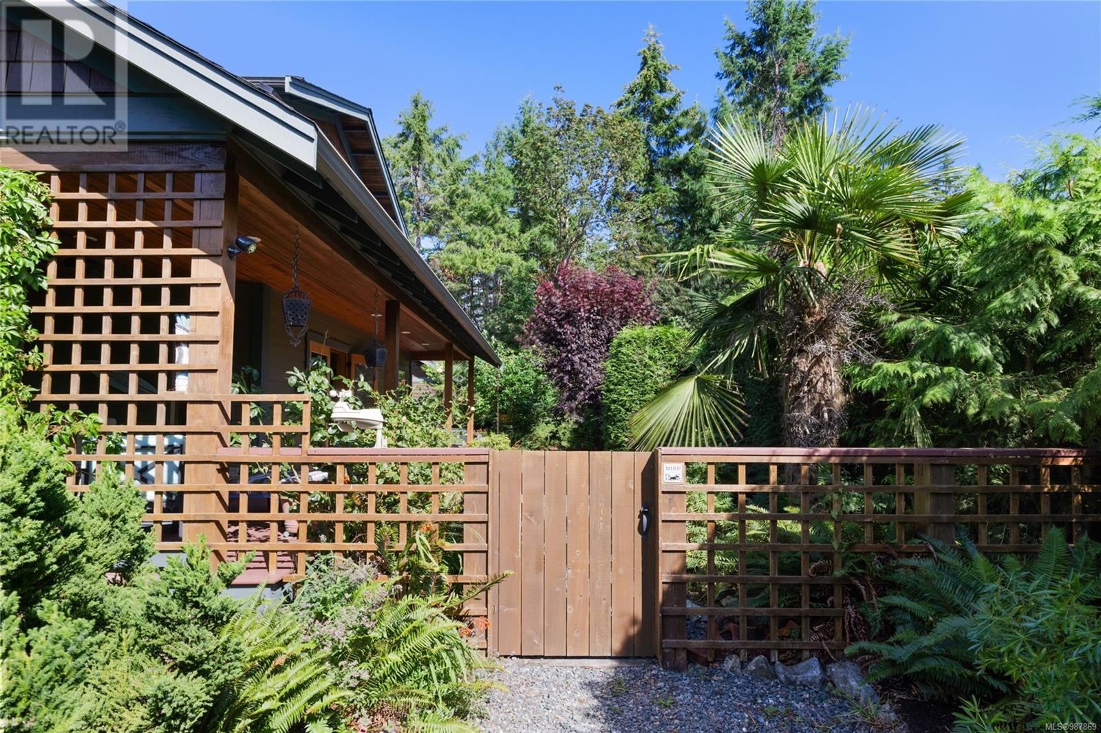 Property at 2060 Bel Oak Dr image 2