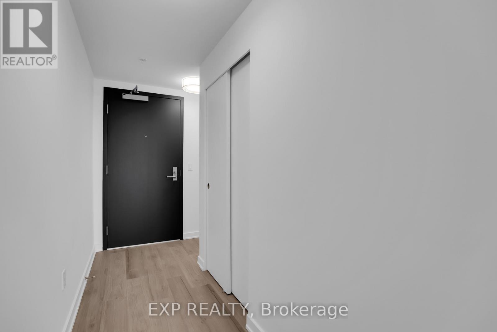 315 - 36 Robinson Avenue, Ottawa, Ontario  K1S 8N8 - Photo 3 - X12007980