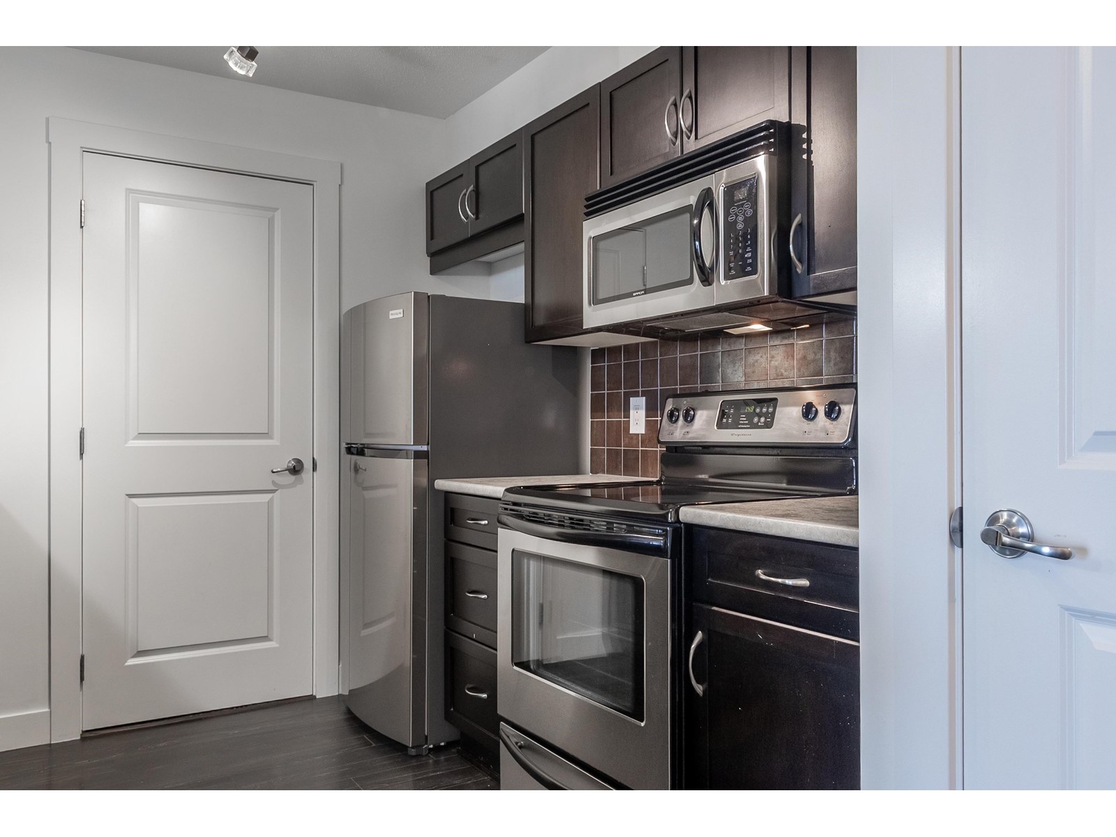 204 2038 Sandalwood Crescent, Abbotsford, British Columbia  V2S 3H6 - Photo 10 - R2974049