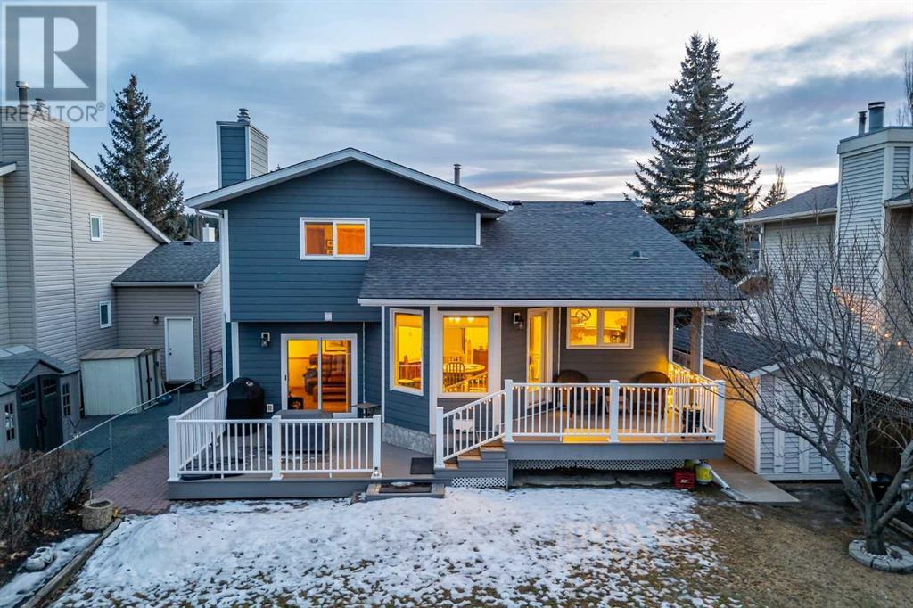 42 Riverview Drive, Cochrane, Alberta  T4C 1K1 - Photo 2 - A2197446