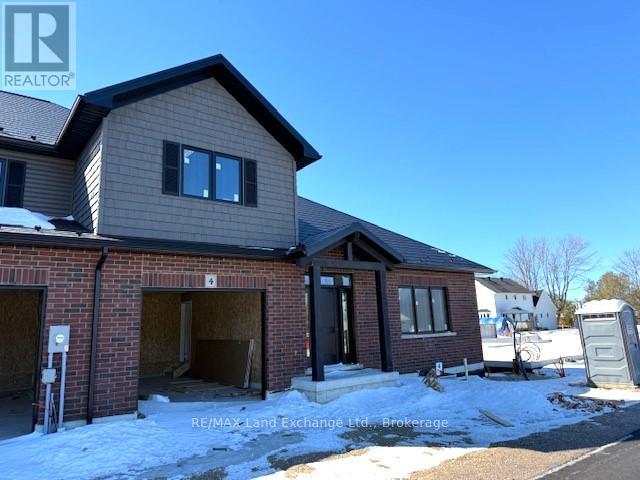 Unit 4 - 8 Golf Links Road, Kincardine, Ontario  N2Z 0G1 - Photo 2 - X10845652