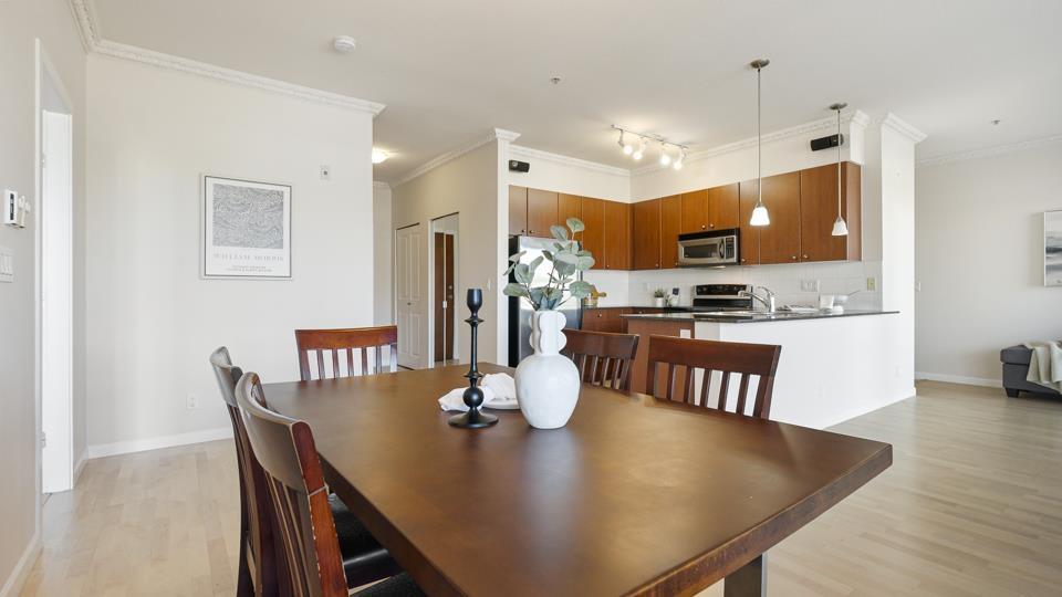 218 15380 102a Avenue, Surrey, British Columbia  V3R 0B3 - Photo 15 - R2975134
