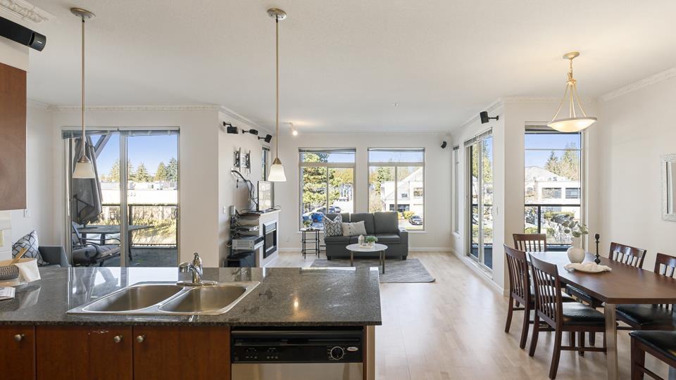 218 15380 102a Avenue, Surrey, British Columbia  V3R 0B3 - Photo 9 - R2975134