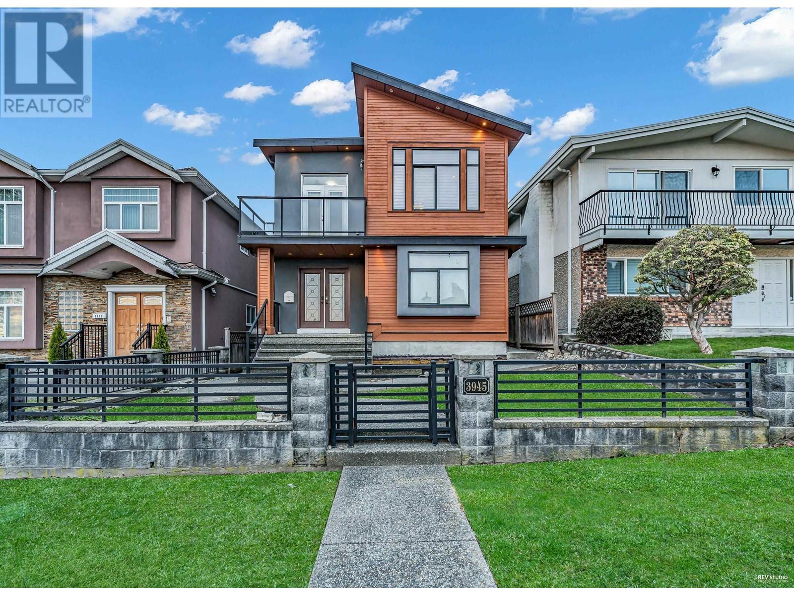 3945 Parker Street, Burnaby, British Columbia  V5C 3B7 - Photo 2 - R2974452