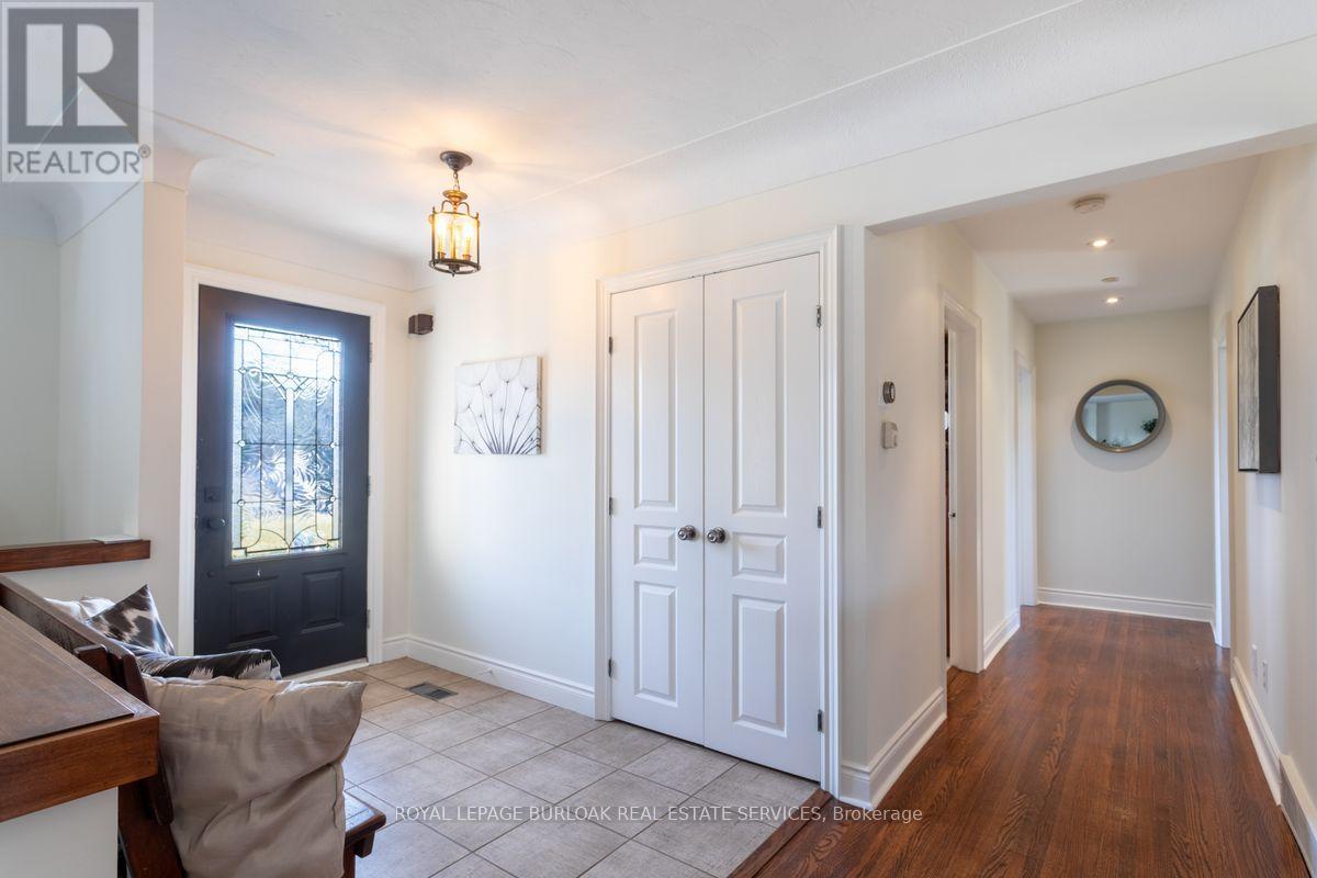 Property at 721 COURTLAND PLACE image 3