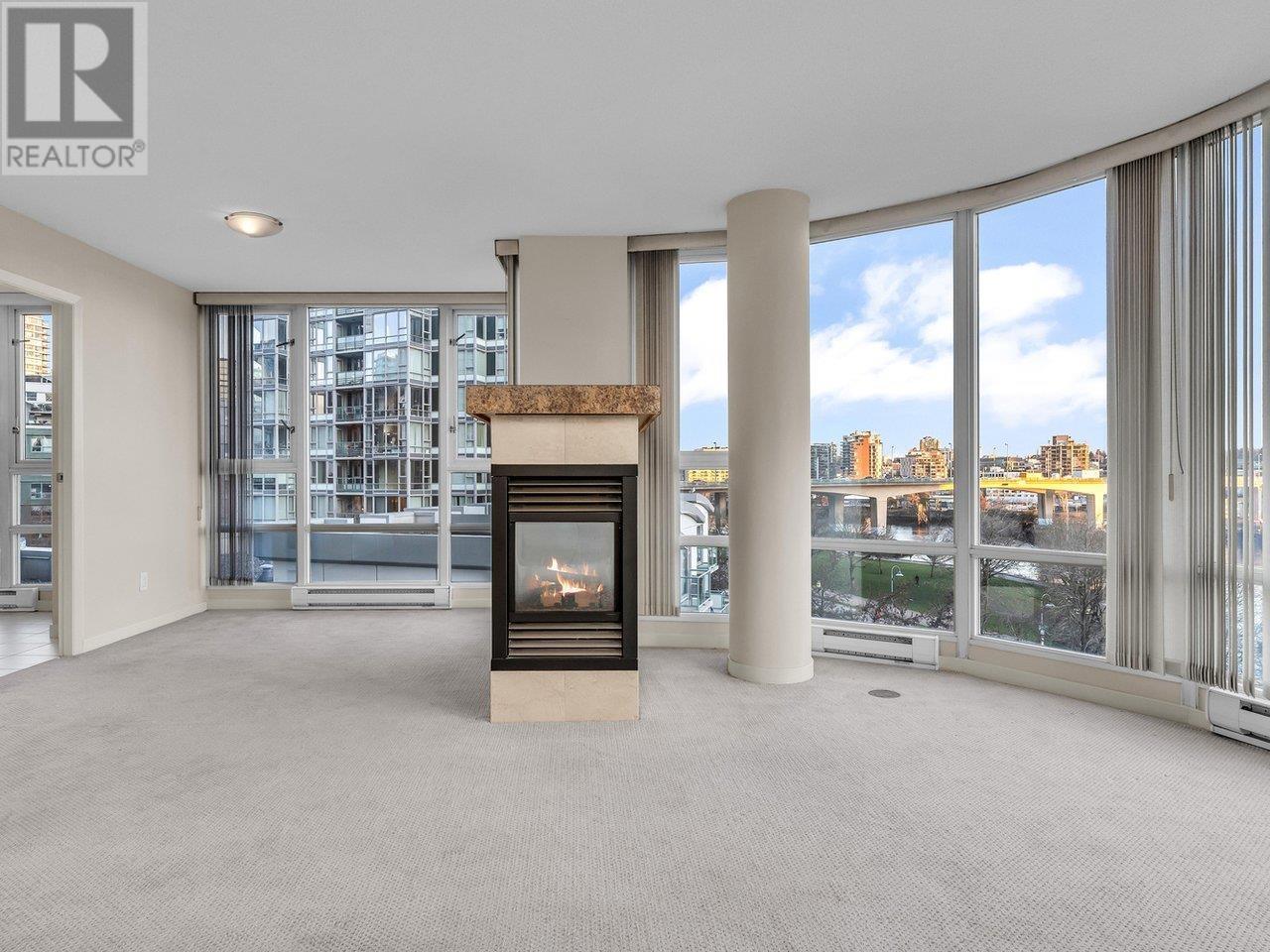 Listing Picture 26 of 37 : 702 1067 MARINASIDE CRESCENT, Vancouver / 溫哥華 - 魯藝地產 Yvonne Lu Group - MLS Medallion Club Member