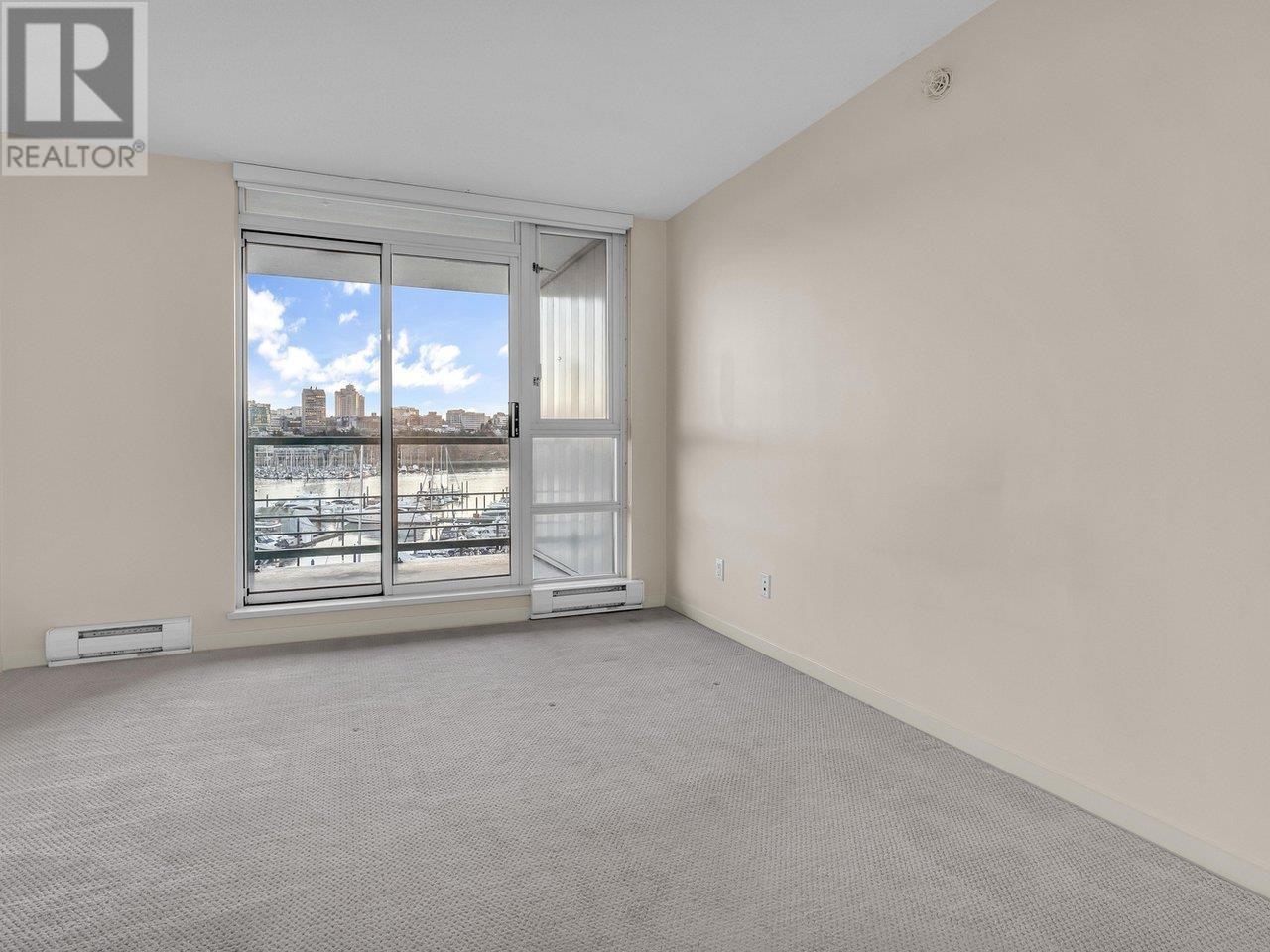 Listing Picture 17 of 37 : 702 1067 MARINASIDE CRESCENT, Vancouver / 溫哥華 - 魯藝地產 Yvonne Lu Group - MLS Medallion Club Member