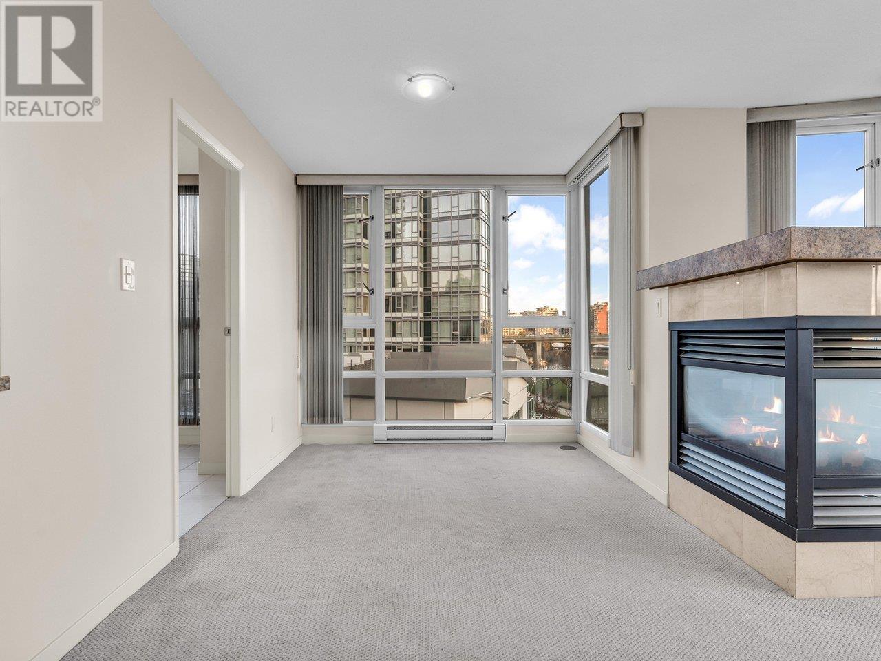 Listing Picture 27 of 37 : 702 1067 MARINASIDE CRESCENT, Vancouver / 溫哥華 - 魯藝地產 Yvonne Lu Group - MLS Medallion Club Member