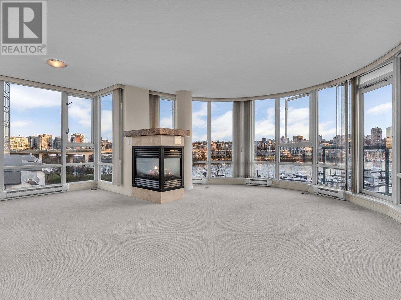 Listing Picture 9 of 37 : 702 1067 MARINASIDE CRESCENT, Vancouver / 溫哥華 - 魯藝地產 Yvonne Lu Group - MLS Medallion Club Member