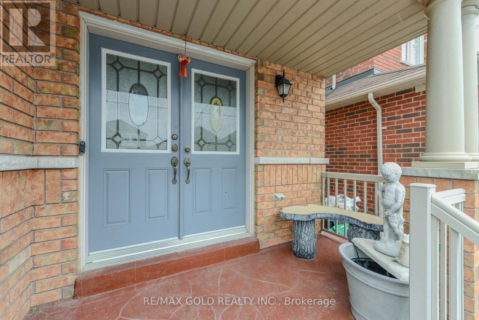 Property at 23 ATTVIEW CRESCENT image 3