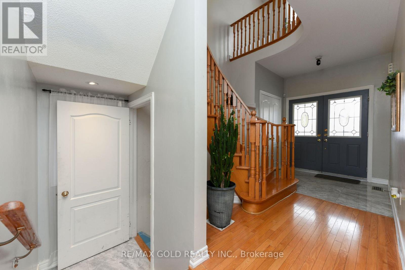 Property at 23 ATTVIEW CRESCENT image 4