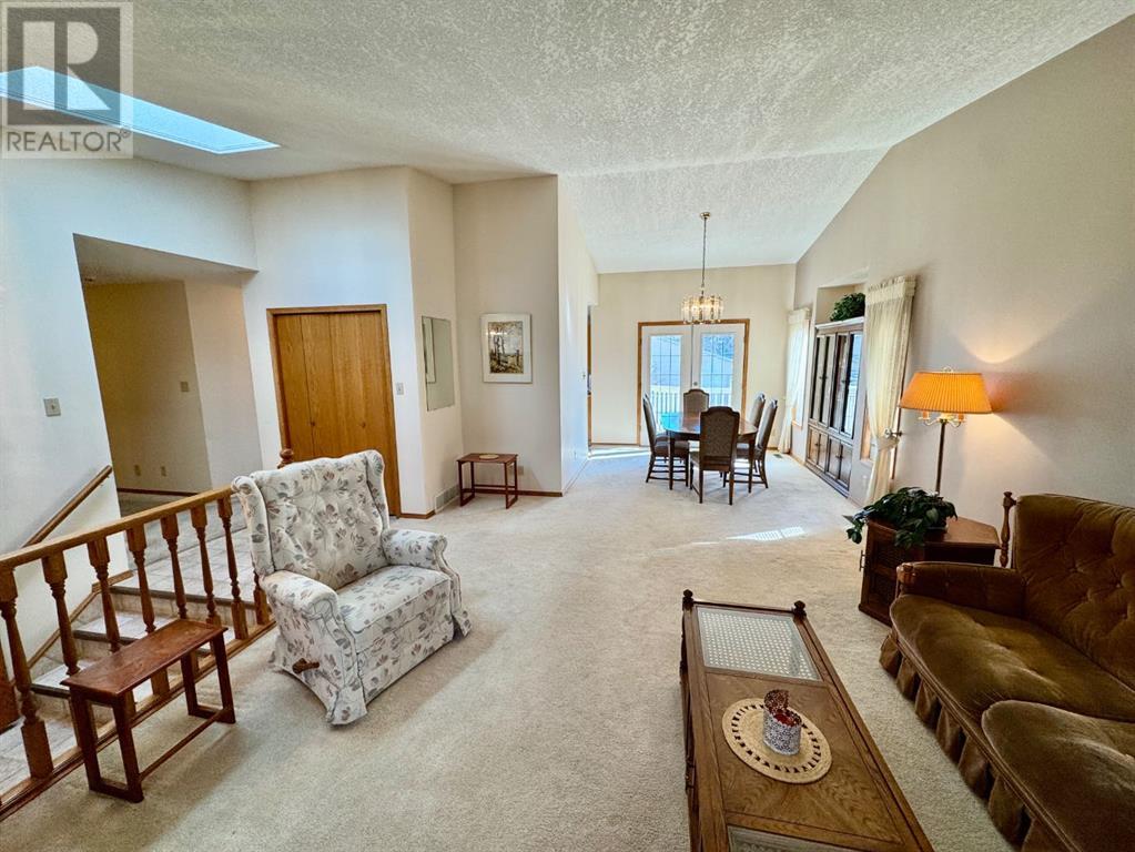 2209 19 Street, Coaldale, Alberta  T0K 0L0 - Photo 4 - A2200139