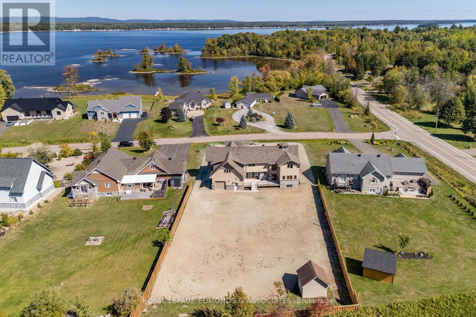 14 Fairway Drive N, Petawawa, Ontario  K8A 8N2 - Photo 44 - X12007027