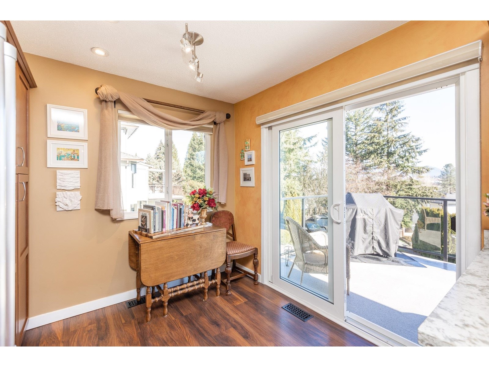 14705 Wellington Drive, Surrey, British Columbia  V3R 0A4 - Photo 10 - R2974393
