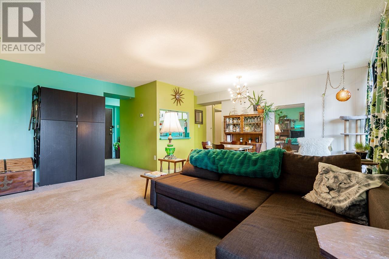 701 3737 Bartlett Court, Burnaby, British Columbia  V3J 7E3 - Photo 11 - R2975144