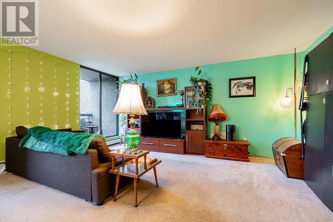 701 3737 Bartlett Court, Burnaby, British Columbia  V3J 7E3 - Photo 13 - R2975144