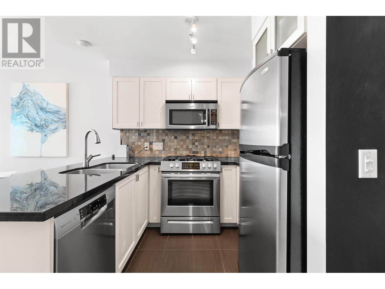 304 405 Skeena Street, Vancouver, British Columbia  V5K 0A3 - Photo 4 - R2975157