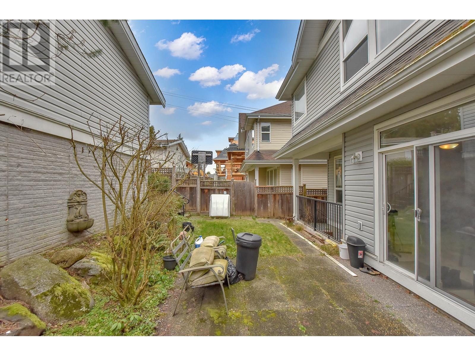 1864 Pitt River Road, Port Coquitlam, British Columbia  V6B 6H4 - Photo 14 - R2974713