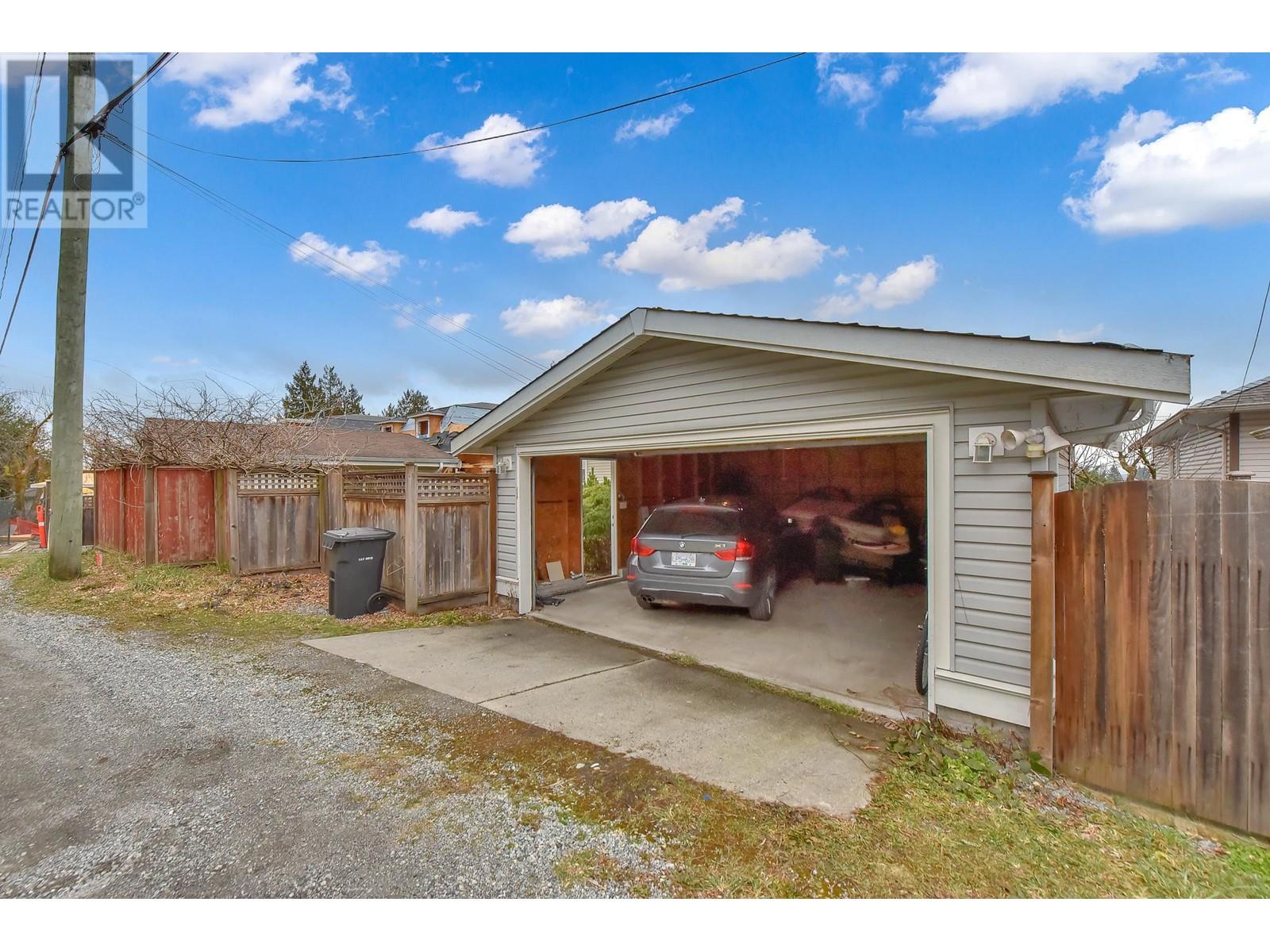 1864 Pitt River Road, Port Coquitlam, British Columbia  V6B 6H4 - Photo 18 - R2974713