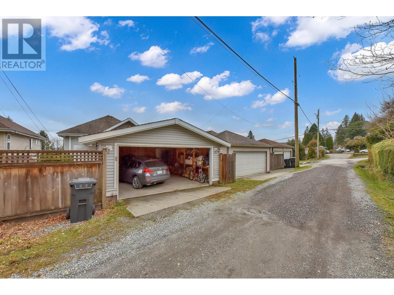 1864 Pitt River Road, Port Coquitlam, British Columbia  V6B 6H4 - Photo 19 - R2974713