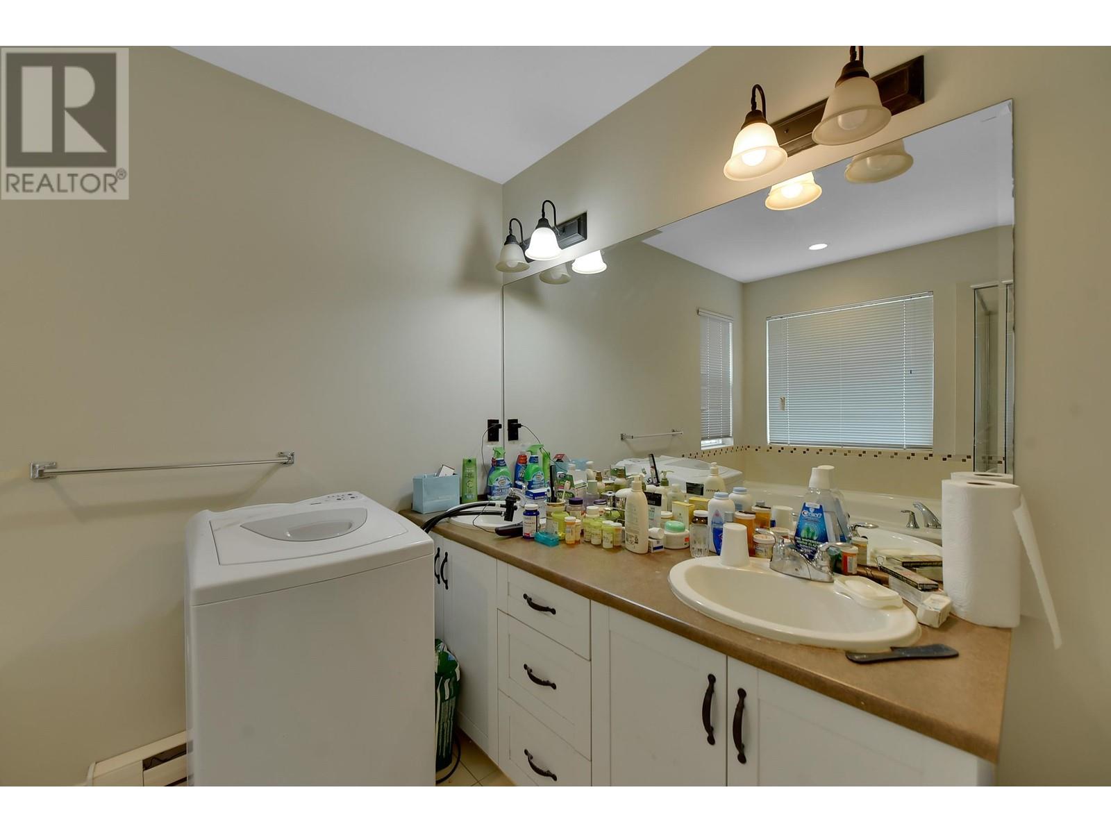 1864 Pitt River Road, Port Coquitlam, British Columbia  V6B 6H4 - Photo 27 - R2974713