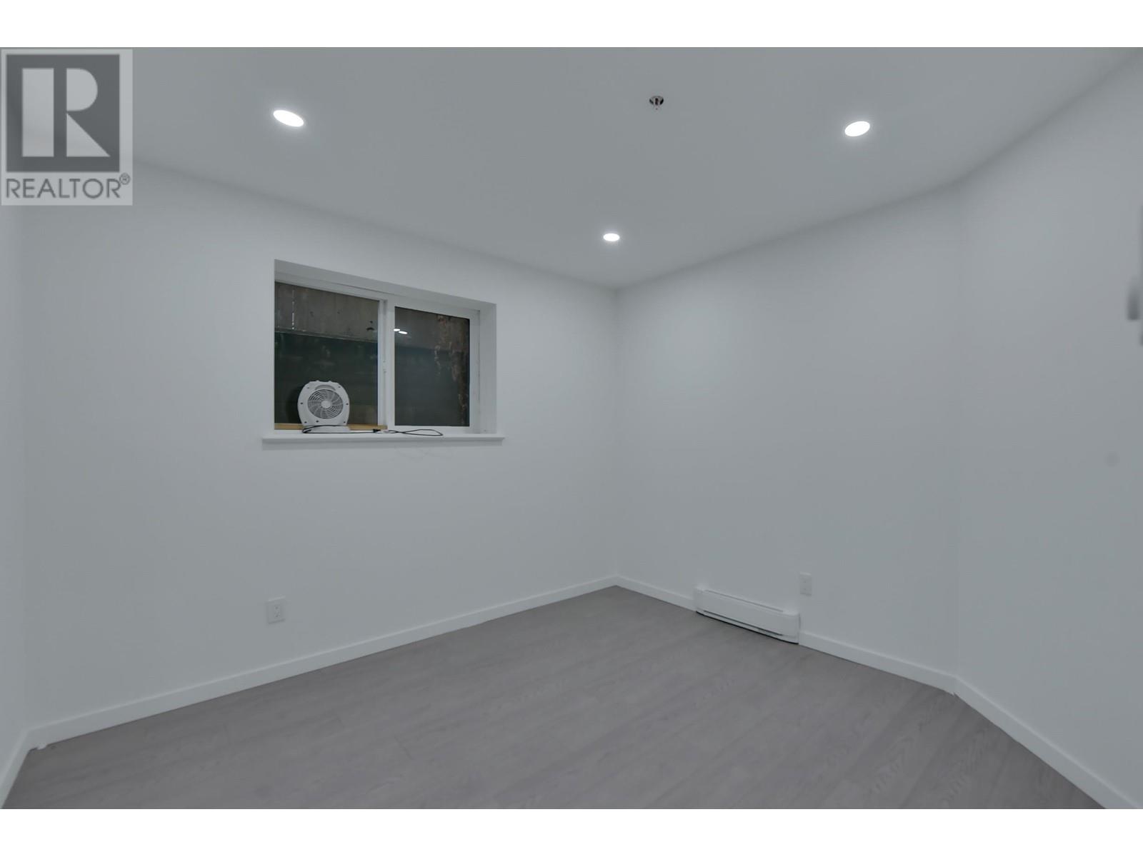 1864 Pitt River Road, Port Coquitlam, British Columbia  V6B 6H4 - Photo 32 - R2974713