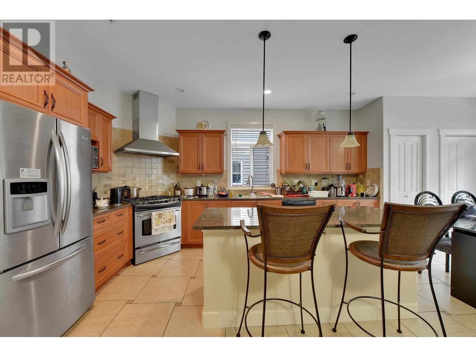 1864 Pitt River Road, Port Coquitlam, British Columbia  V6B 6H4 - Photo 7 - R2974713