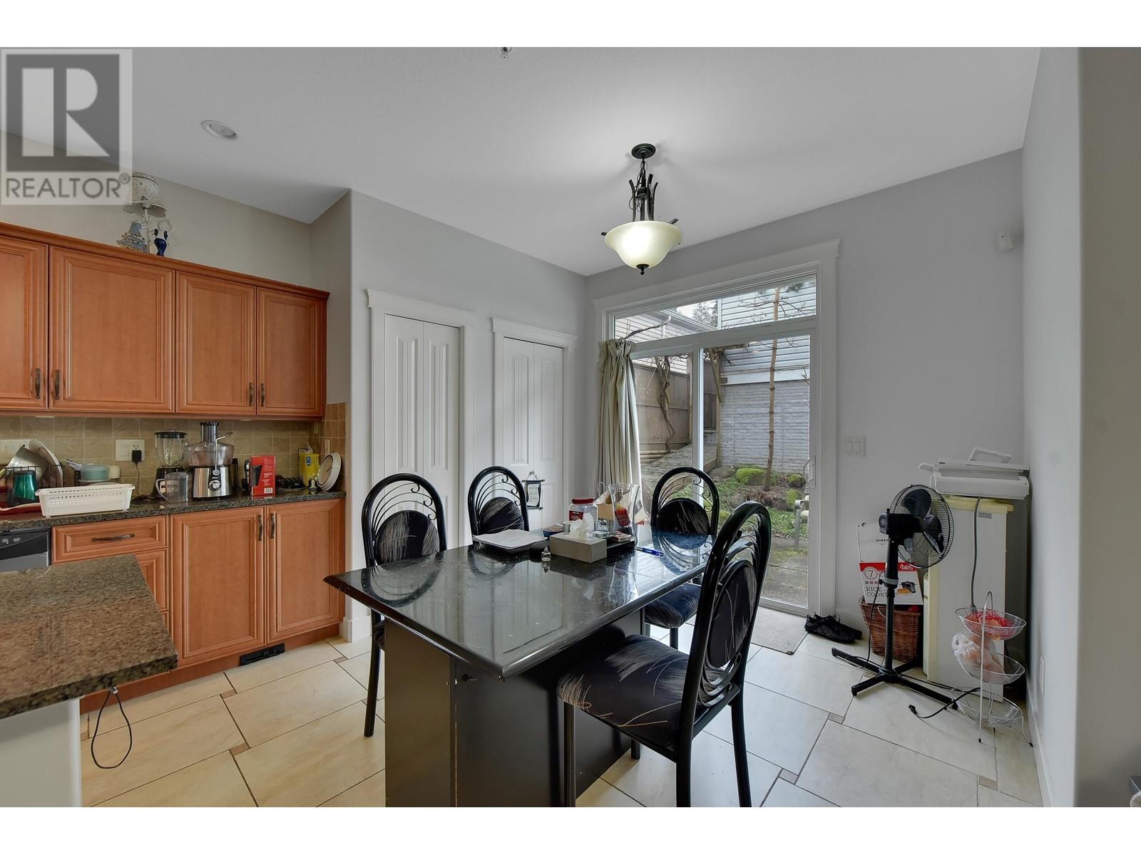 1864 Pitt River Road, Port Coquitlam, British Columbia  V6B 6H4 - Photo 9 - R2974713