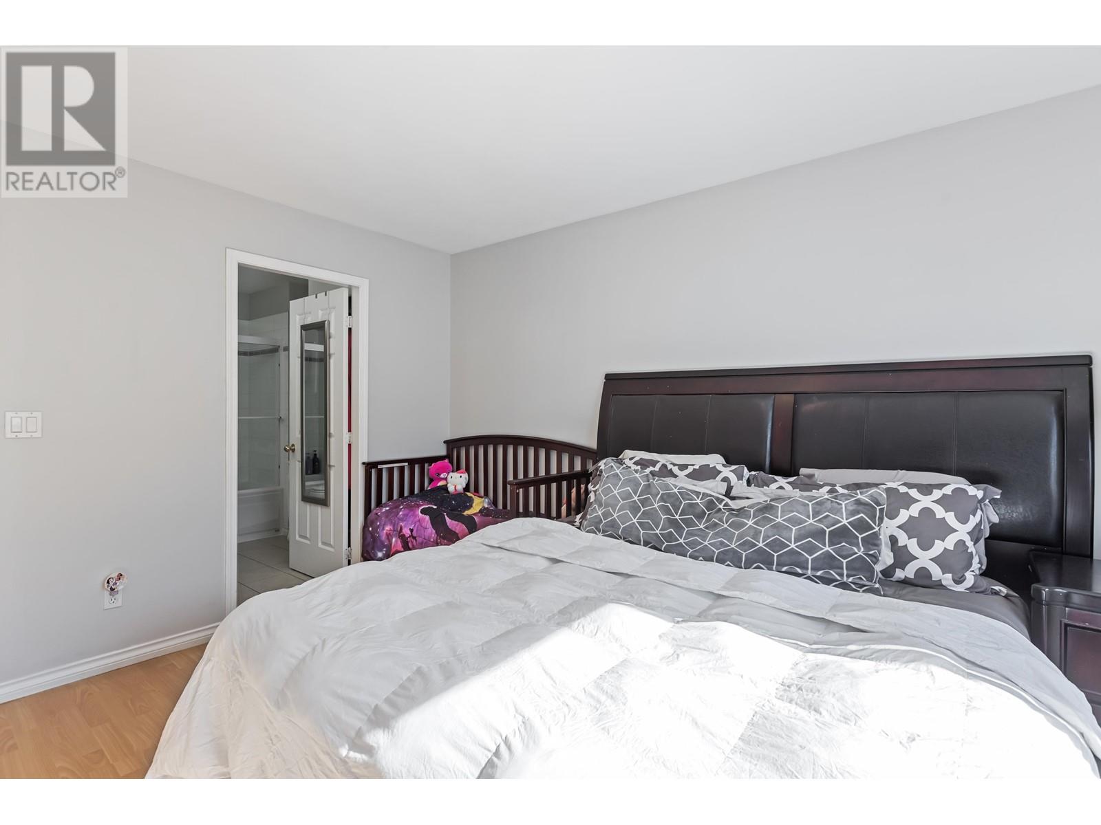 20660 Thorne Avenue, Maple Ridge, British Columbia  V2X 2K8 - Photo 21 - R2975173