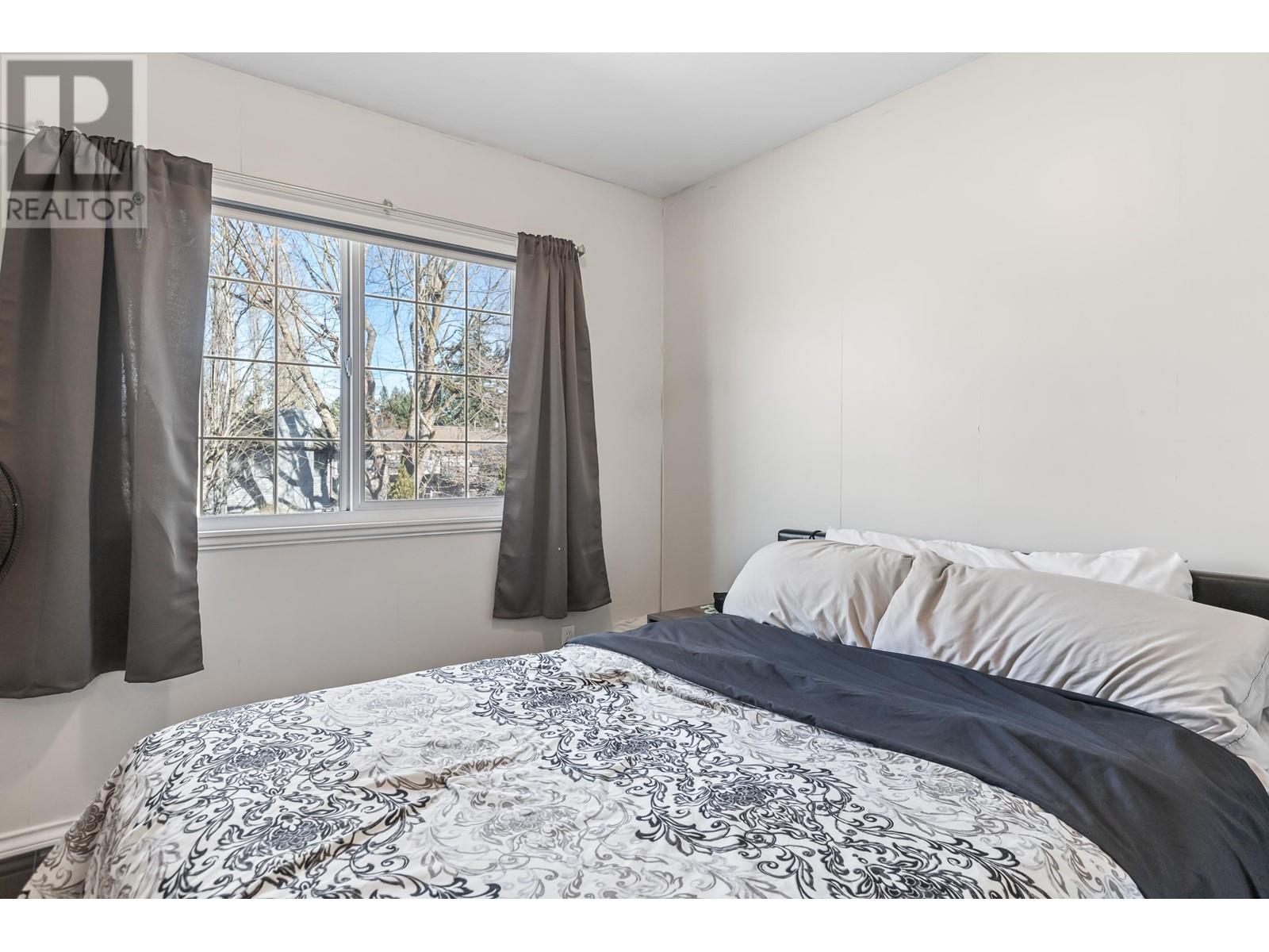 20660 Thorne Avenue, Maple Ridge, British Columbia  V2X 2K8 - Photo 23 - R2975173
