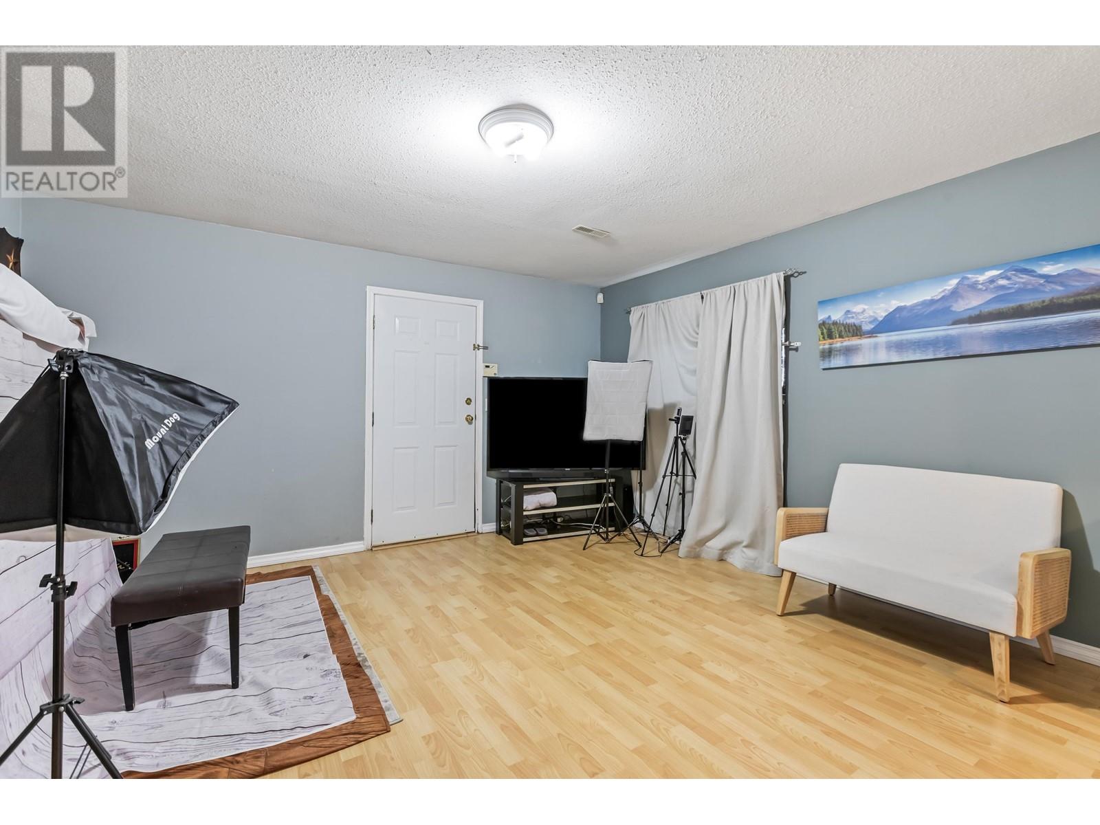 20660 Thorne Avenue, Maple Ridge, British Columbia  V2X 2K8 - Photo 29 - R2975173
