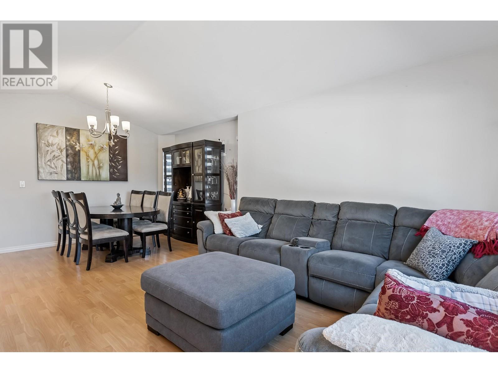 20660 Thorne Avenue, Maple Ridge, British Columbia  V2X 2K8 - Photo 9 - R2975173