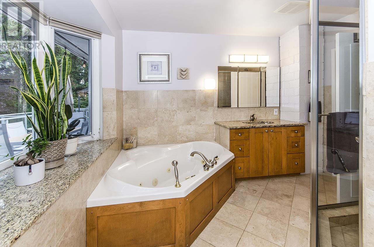 1651 Scarborough Crescent, Port Coquitlam, British Columbia  V3C 2P9 - Photo 10 - R2975181