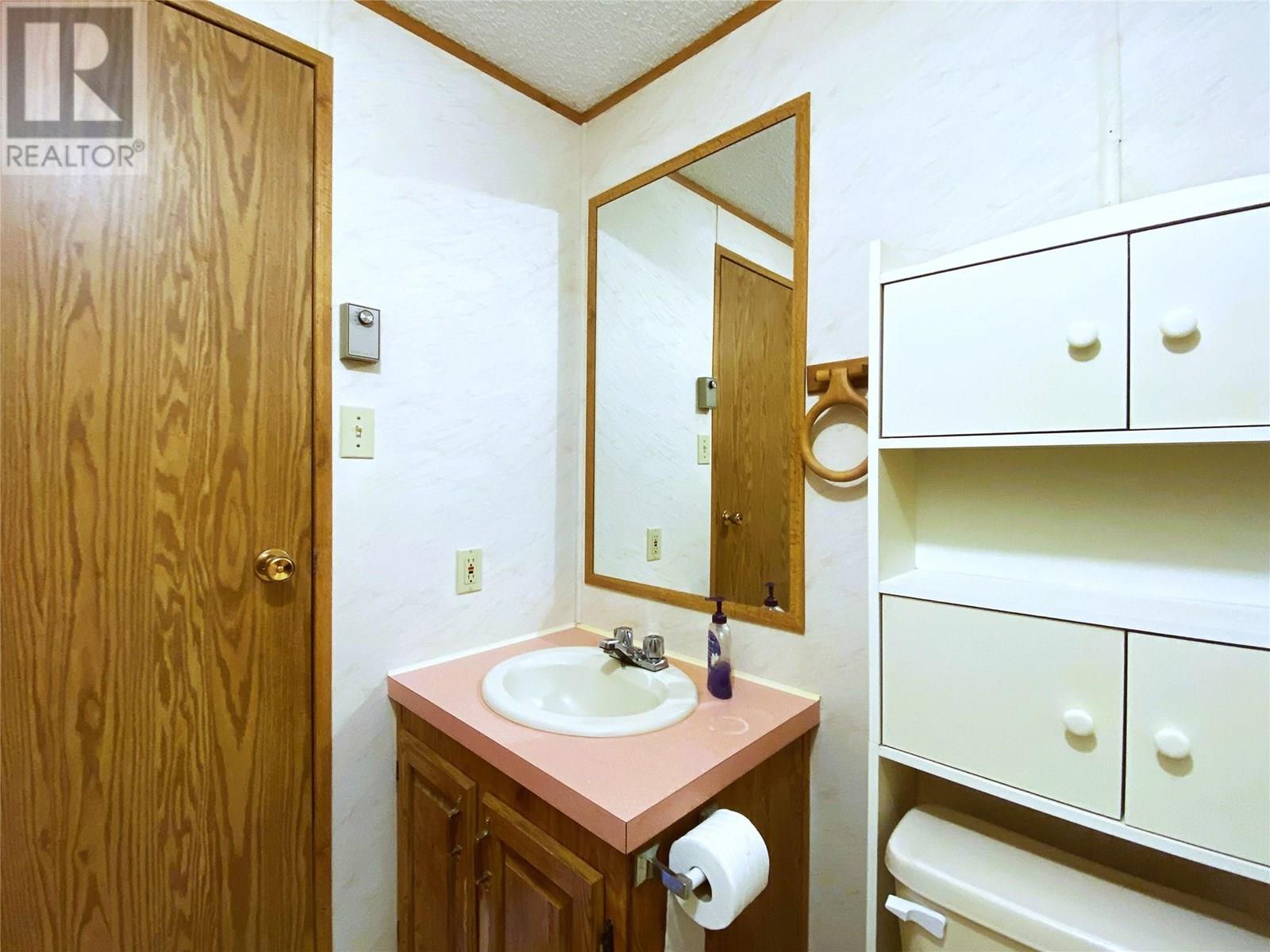 655 Caouette Road, Sorrento, British Columbia  V0E 2W1 - Photo 21 - 10337316