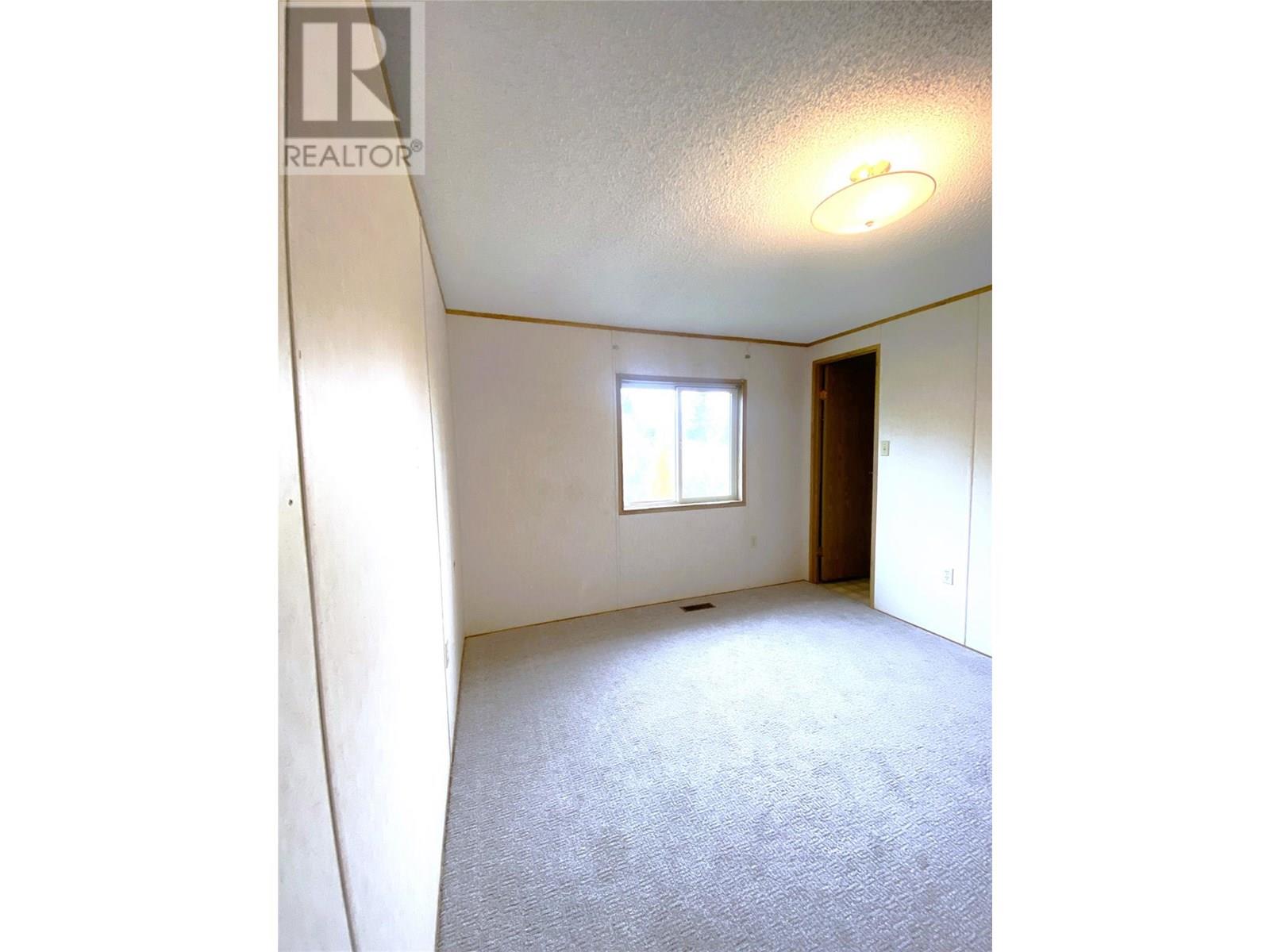 655 Caouette Road, Sorrento, British Columbia  V0E 2W1 - Photo 15 - 10337316