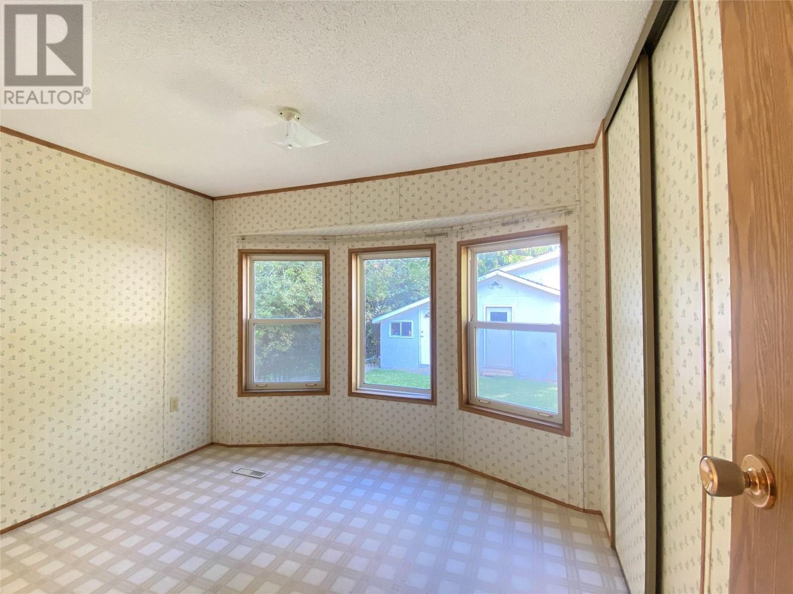 655 Caouette Road, Sorrento, British Columbia  V0E 2W1 - Photo 17 - 10337316