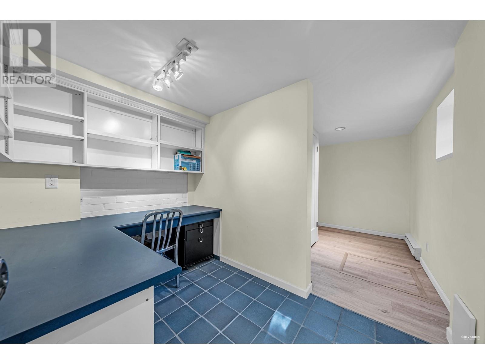 Listing Picture 30 of 40 : 1122 W 27TH AVENUE, Vancouver / 溫哥華 - 魯藝地產 Yvonne Lu Group - MLS Medallion Club Member