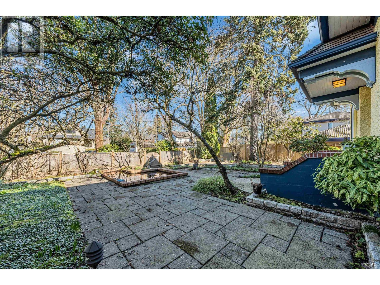 Listing Picture 38 of 40 : 1122 W 27TH AVENUE, Vancouver / 溫哥華 - 魯藝地產 Yvonne Lu Group - MLS Medallion Club Member