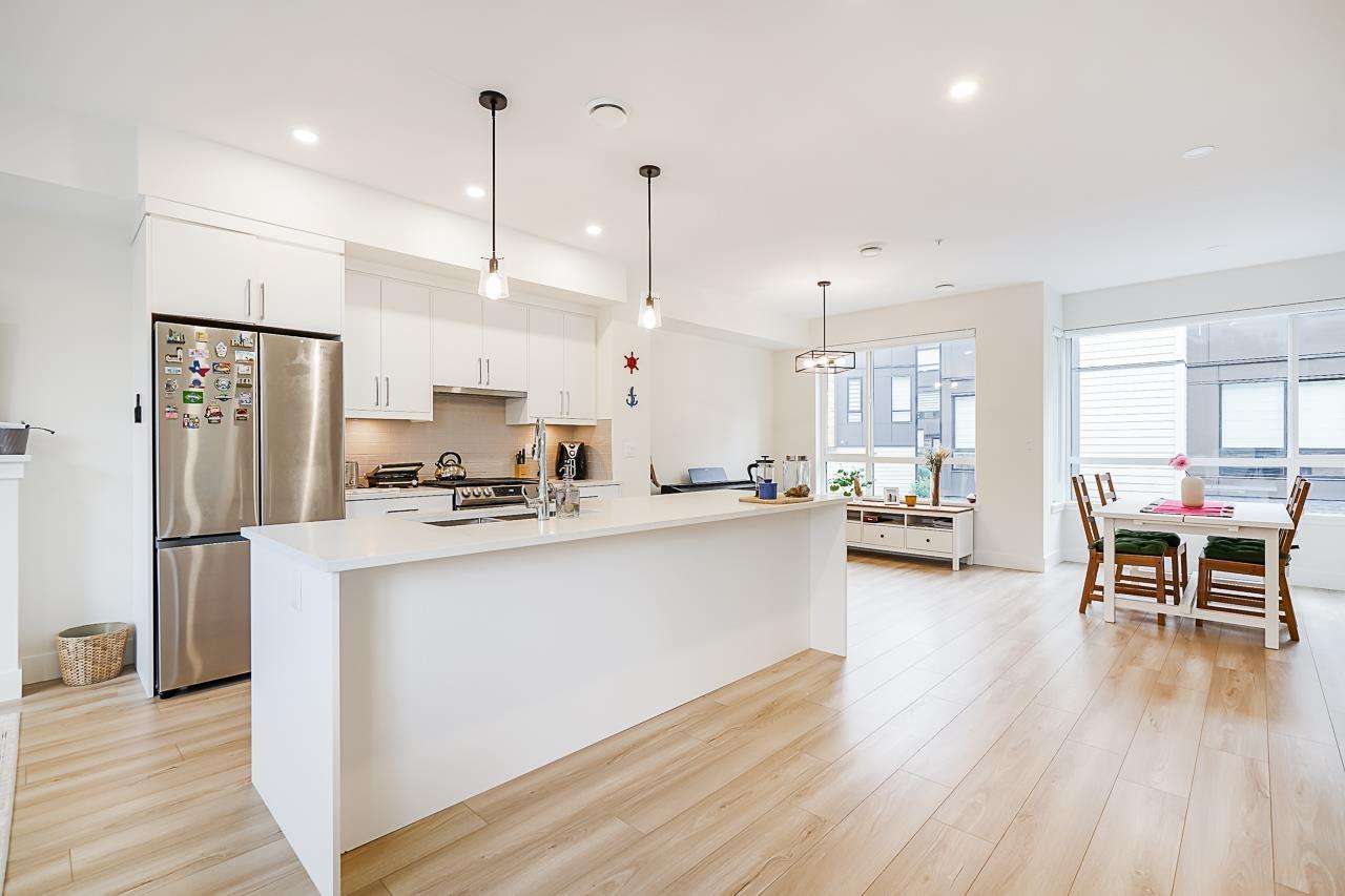 Property at 17 20559 86 AVENUE image 3