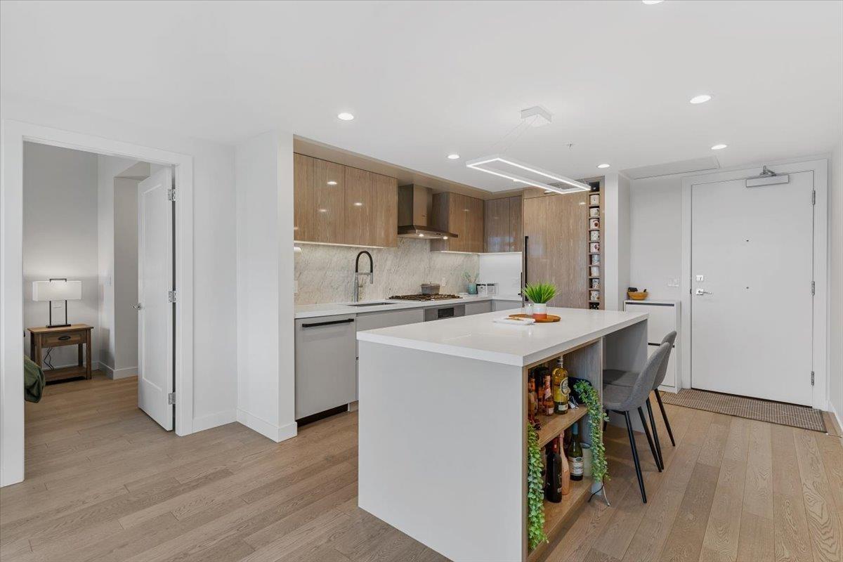 Property at 601 1526 FINLAY STREET image 4