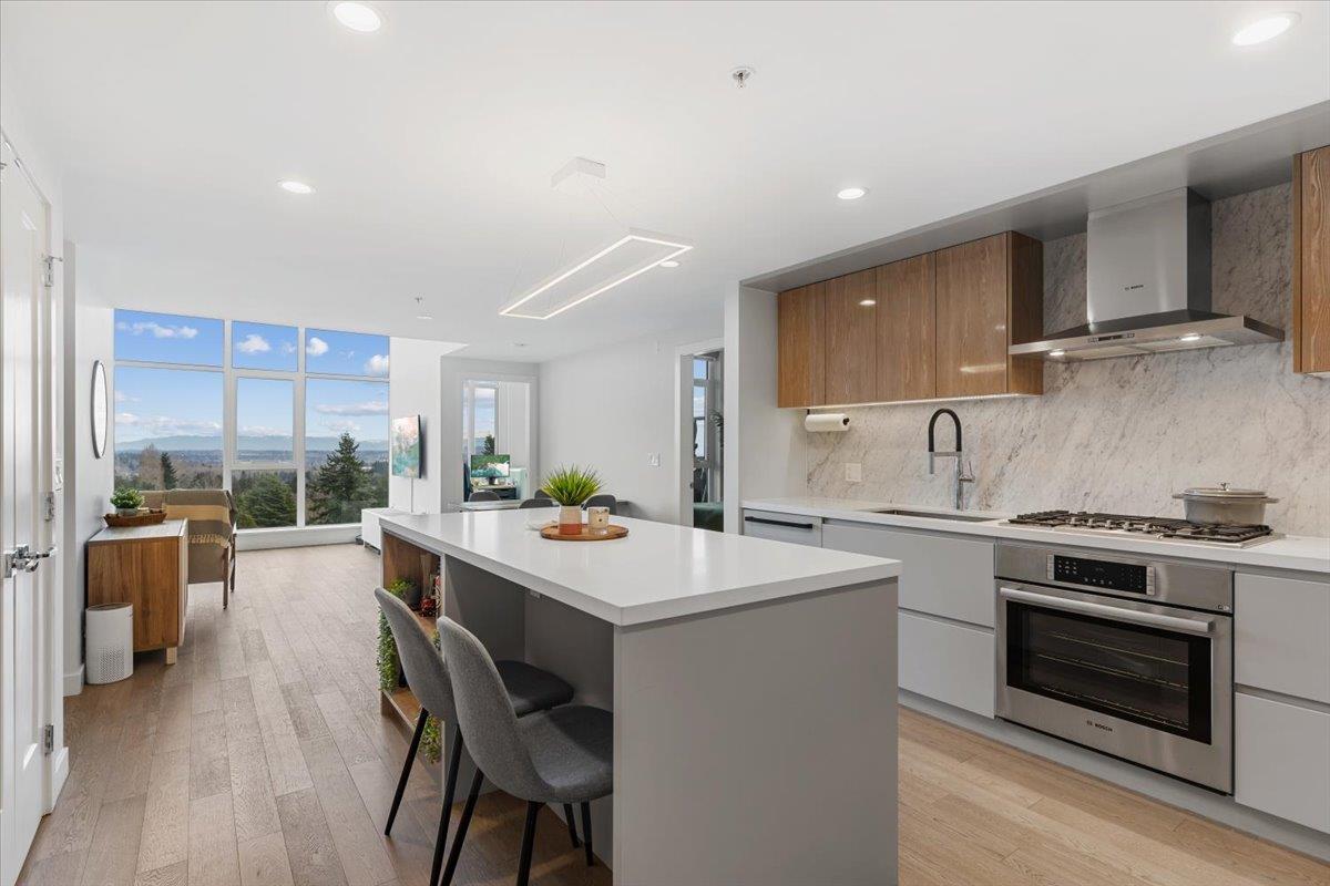 Property at 601 1526 FINLAY STREET image 3