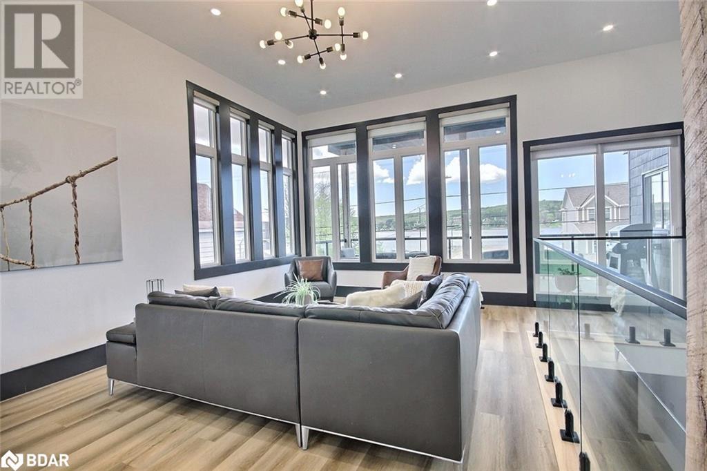 Property at 171 FOX Street image 4
