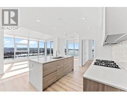 1307 660 QUAYSIDE DRIVE
