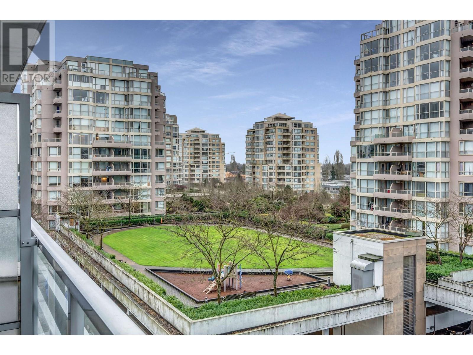 905 8068 WESTMINSTER HIGHWAY, Richmond, British Columbia