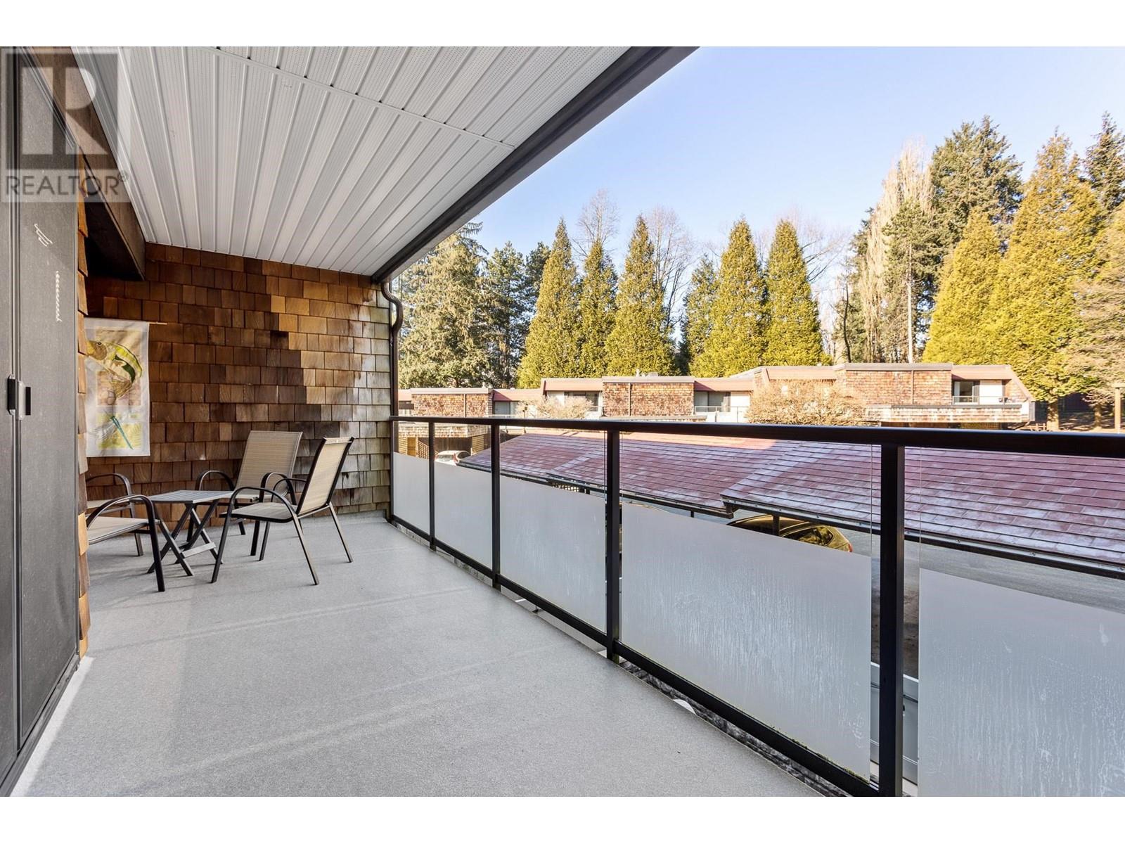 Listing Picture 10 of 18 : 4181 BRIDGEWATER CRESCENT, Burnaby / 本拿比 - 魯藝地產 Yvonne Lu Group - MLS Medallion Club Member