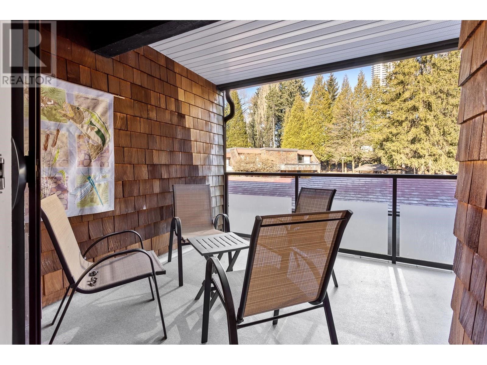 Listing Picture 9 of 18 : 4181 BRIDGEWATER CRESCENT, Burnaby / 本拿比 - 魯藝地產 Yvonne Lu Group - MLS Medallion Club Member