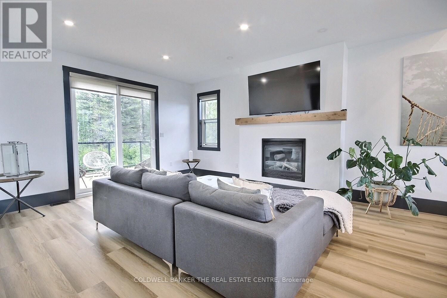 Property at 171 FOX STREET image 5